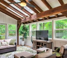 United States North Carolina Sapphire vacation rental compare prices direct by owner 37894995