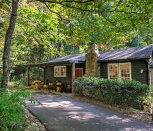 United States North Carolina Hendersonville vacation rental compare prices direct by owner 37894987