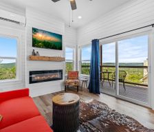 United States Texas New Braunfels vacation rental compare prices direct by owner 38472164