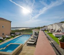 Croatia Zadar Dinjiška vacation rental compare prices direct by owner 6462103