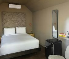 United States California Guerneville vacation rental compare prices direct by owner 33515926