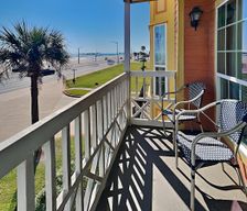 United States Texas Galveston vacation rental compare prices direct by owner 33060665