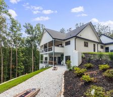 United States South Carolina Seneca vacation rental compare prices direct by owner 32810047