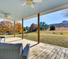 United States North Carolina Pilot Mountain vacation rental compare prices direct by owner 32956429