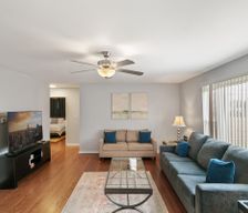 United States Illinois Libertyville vacation rental compare prices direct by owner 33556634