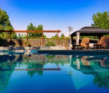 United States California Madera vacation rental compare prices direct by owner 36858741
