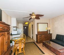 United States Hawaii Honolulu vacation rental compare prices direct by owner 32697