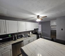 United States Connecticut Berlin vacation rental compare prices direct by owner 36986338