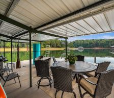 United States South Carolina Seneca vacation rental compare prices direct by owner 36392850