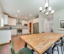 United States Washington Tukwila vacation rental compare prices direct by owner 36913207