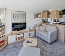 United Kingdom England Banks vacation rental compare prices direct by owner 39145367