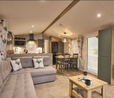 United Kingdom England Banks vacation rental compare prices direct by owner 39237183