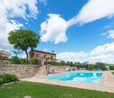 Italy Marche Sant'Angelo in Pontano vacation rental compare prices direct by owner 4204534