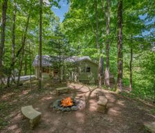 United States North Carolina Saluda vacation rental compare prices direct by owner 20253731