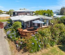 New Zealand Lake Taupo Wharewaka vacation rental compare prices direct by owner 19706606