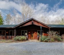 United States North Carolina Horse Shoe vacation rental compare prices direct by owner 803775
