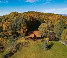 United States North Carolina Hendersonville vacation rental compare prices direct by owner 2230329