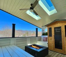 United States North Carolina Black Mountain vacation rental compare prices direct by owner 2525146