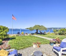 United States Washington University Place vacation rental compare prices direct by owner 11384982