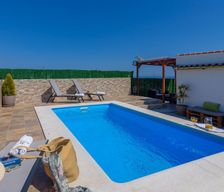 Spain Andalucía Almayate Bajo vacation rental compare prices direct by owner 6275790