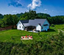 United States North Carolina Marshall vacation rental compare prices direct by owner 10954871