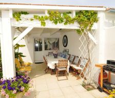 France Nouvelle-Aquitaine Sainte-Marie-de-Ré vacation rental compare prices direct by owner 9909793