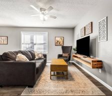 United States Texas Bryan vacation rental compare prices direct by owner 10545330