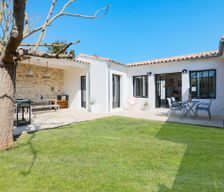 France Nouvelle-Aquitaine Saint-Martin-de-Ré vacation rental compare prices direct by owner 10162396