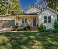 United States North Carolina Fairview vacation rental compare prices direct by owner 23639399