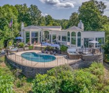 United States North Carolina Lake Lure vacation rental compare prices direct by owner 26637501