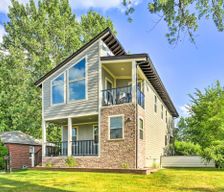 United States Michigan Clawson vacation rental compare prices direct by owner 13052971
