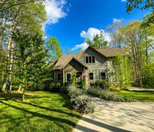 United States North Carolina Fairview vacation rental compare prices direct by owner 13078400