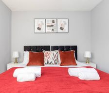 United Kingdom England Oldbrook vacation rental compare prices direct by owner 33163040