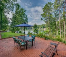 United States South Carolina Landrum vacation rental compare prices direct by owner 23611261