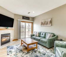United States Wisconsin Lake Mills vacation rental compare prices direct by owner 23669193