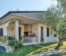 Italy Lombardia San Felice del Benaco vacation rental compare prices direct by owner 17648697