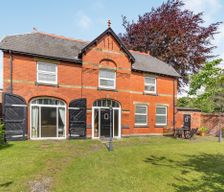 United Kingdom England Merseyside vacation rental compare prices direct by owner 4565891