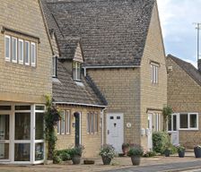 United Kingdom England Bourton-on-the-Water vacation rental compare prices direct by owner 5019358