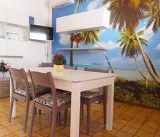 Italy Apulia Baia Verde vacation rental compare prices direct by owner 23685201