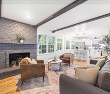 United States Kansas Overland Park vacation rental compare prices direct by owner 28944288