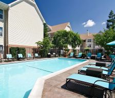 United States California Fresno vacation rental compare prices direct by owner 12748310