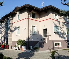 Italy Lombardy Ferno vacation rental compare prices direct by owner 26287725