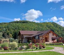 Romania  Cucuiş vacation rental compare prices direct by owner 26844180