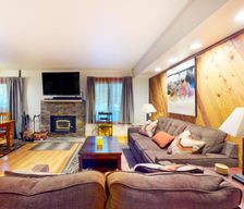 United States California Mammoth Lakes vacation rental compare prices direct by owner 24959500