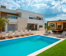 Croatia Pag Island Mandre vacation rental compare prices direct by owner 8612889