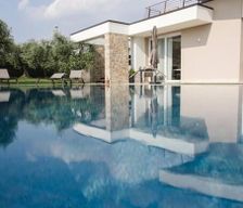 Italy Piedmont Calmasino vacation rental compare prices direct by owner 13506341