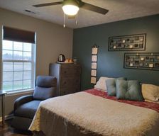 United States  Indianapolis vacation rental compare prices direct by owner 37633980