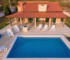 Croatia Split-Dalmatia County Vucevica vacation rental compare prices direct by owner 4544547