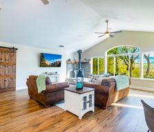 United States California Oakhurst vacation rental compare prices direct by owner 26634555