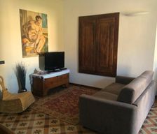 Italy Lombardy Bellano vacation rental compare prices direct by owner 15860159